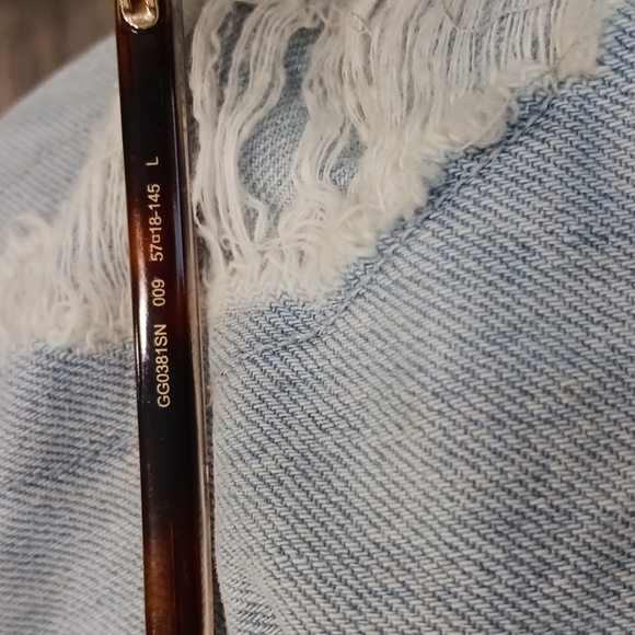 Brand new gucci shades - Picture 2 of 5